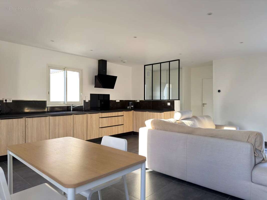 Maison à SAINT-XANDRE