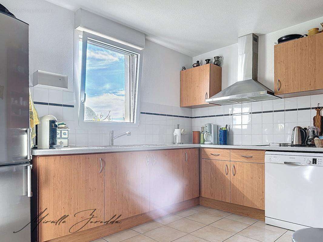 Maison à JONQUIERES-SAINT-VINCENT