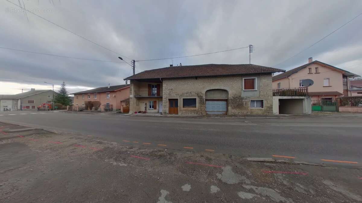 Maison à CROTENAY