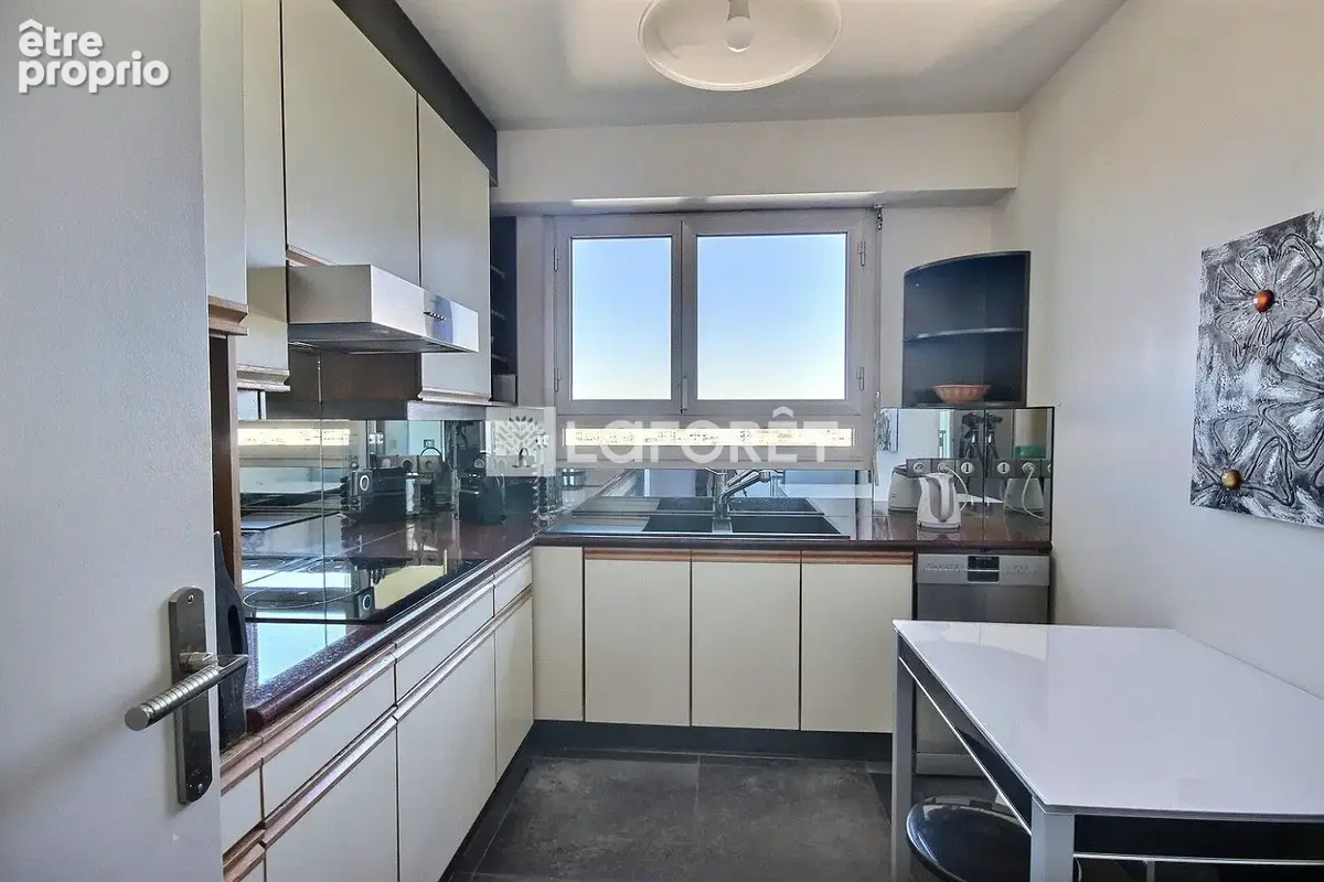 Appartement Courbevoie 3 pièce(s) 701,1m2 - photo 11