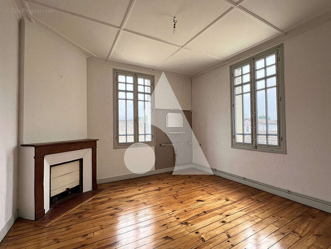 Maison à MONTPON-MENESTEROL