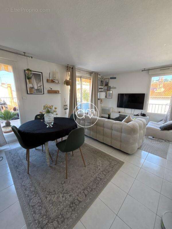 Appartement à HYERES