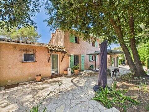 Maison à VALBONNE