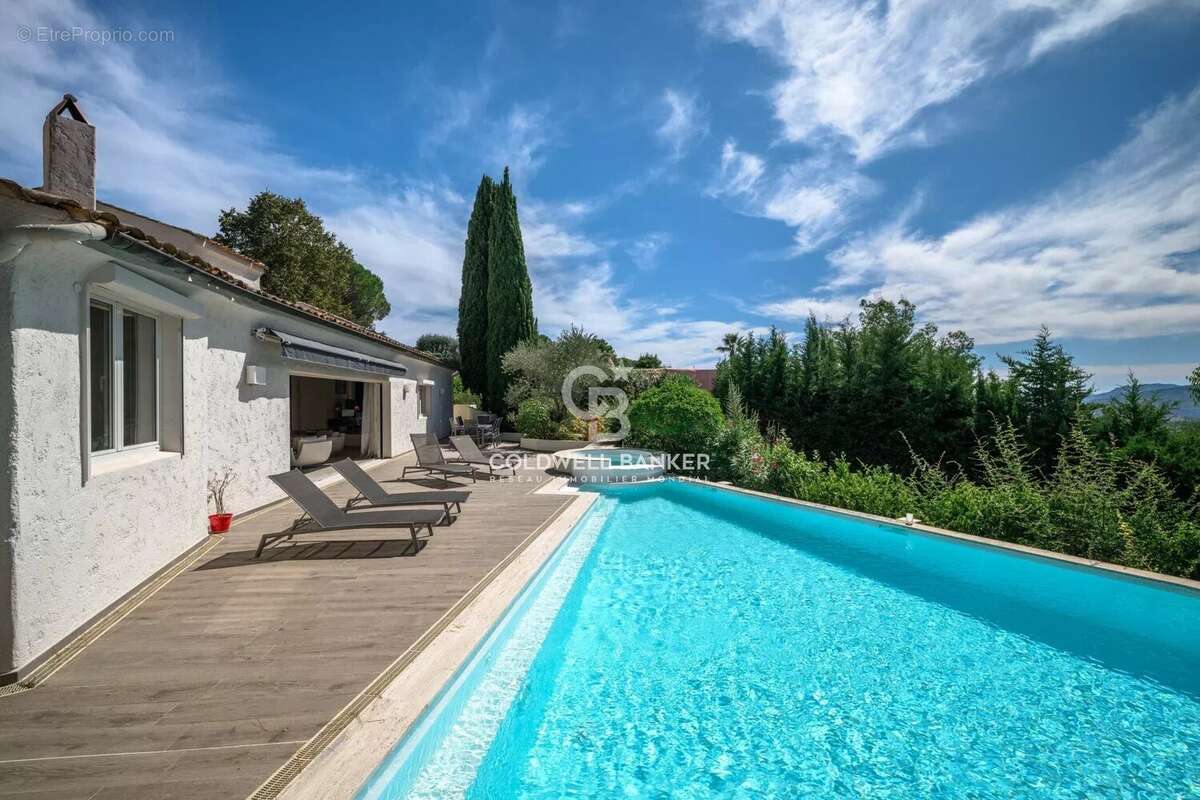 Maison à MOUGINS