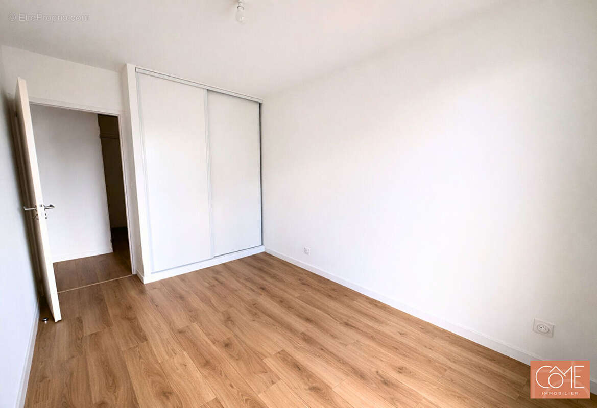 Type 3 neuf 63,8m² - balcon 14m² - parking - exposition sud -ouest- au coeur de la chapelle des fougeretz - photo 5