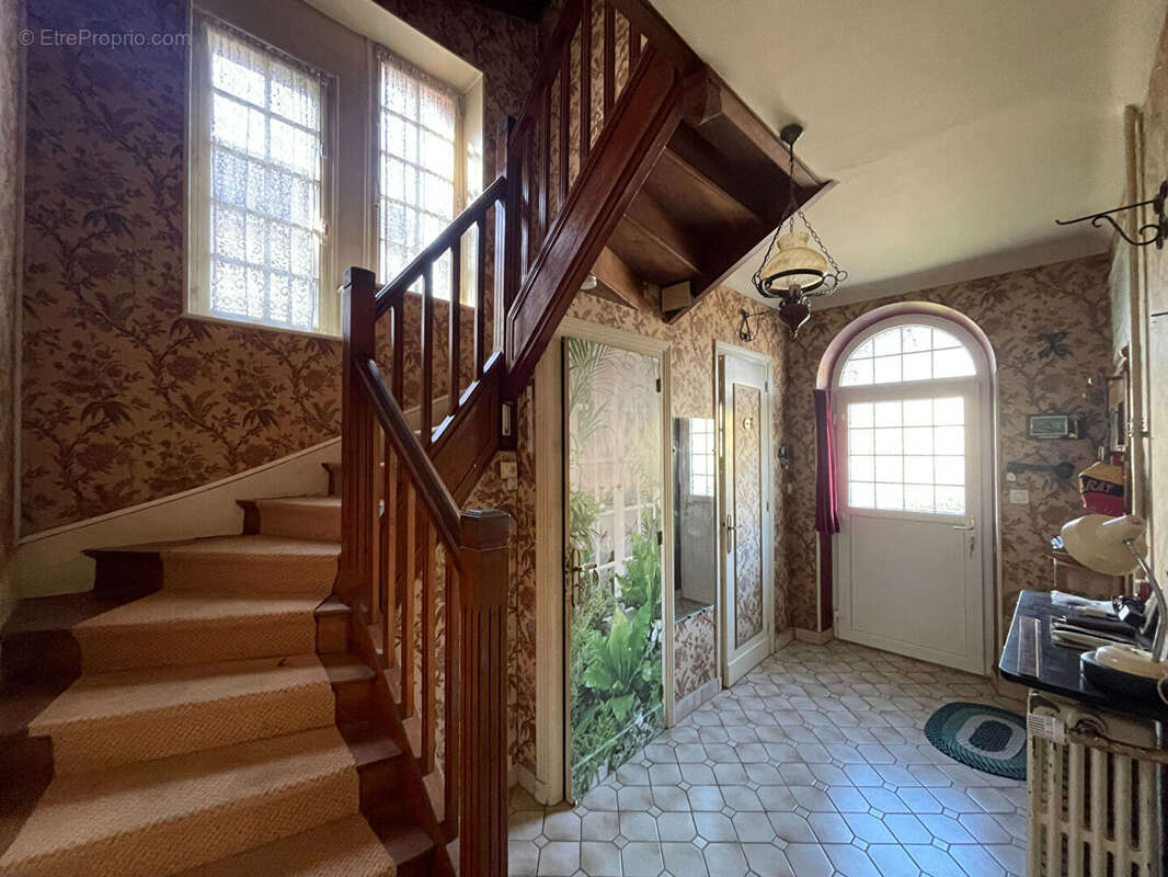 Maison à LONS-LE-SAUNIER