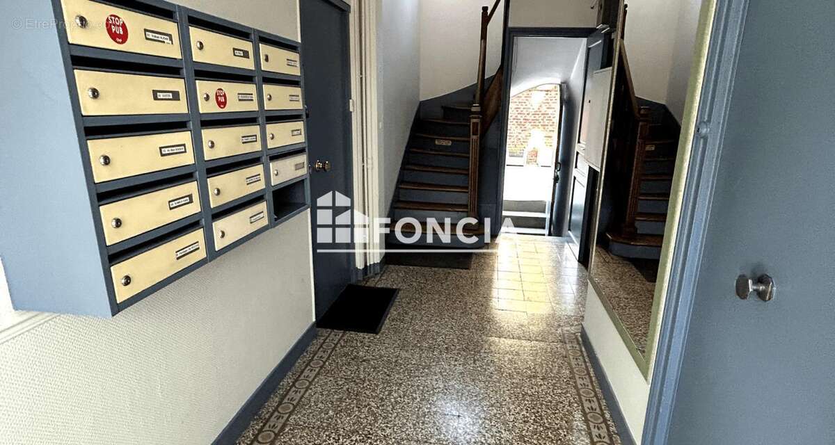 INVESTISSEMENT LOCATIF – Studio vendu occupé à Colombes - photo 2