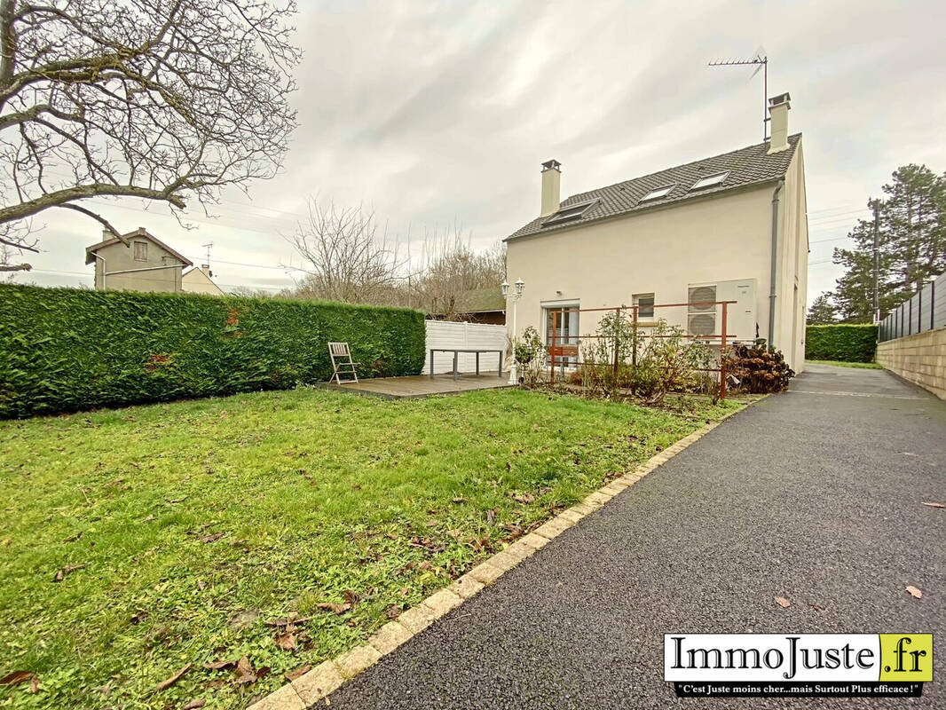 Maison à LES ESSARTS-LE-ROI