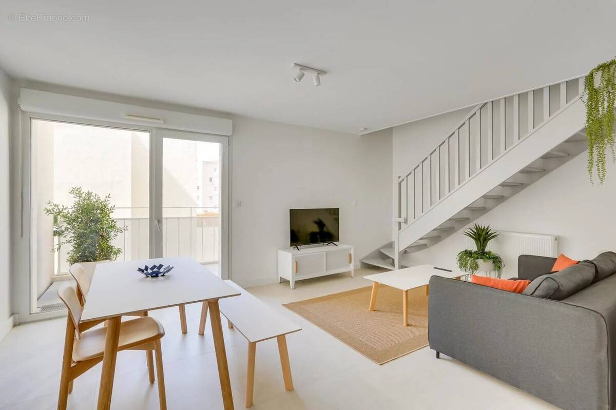 Appartement à MARSEILLE-2E