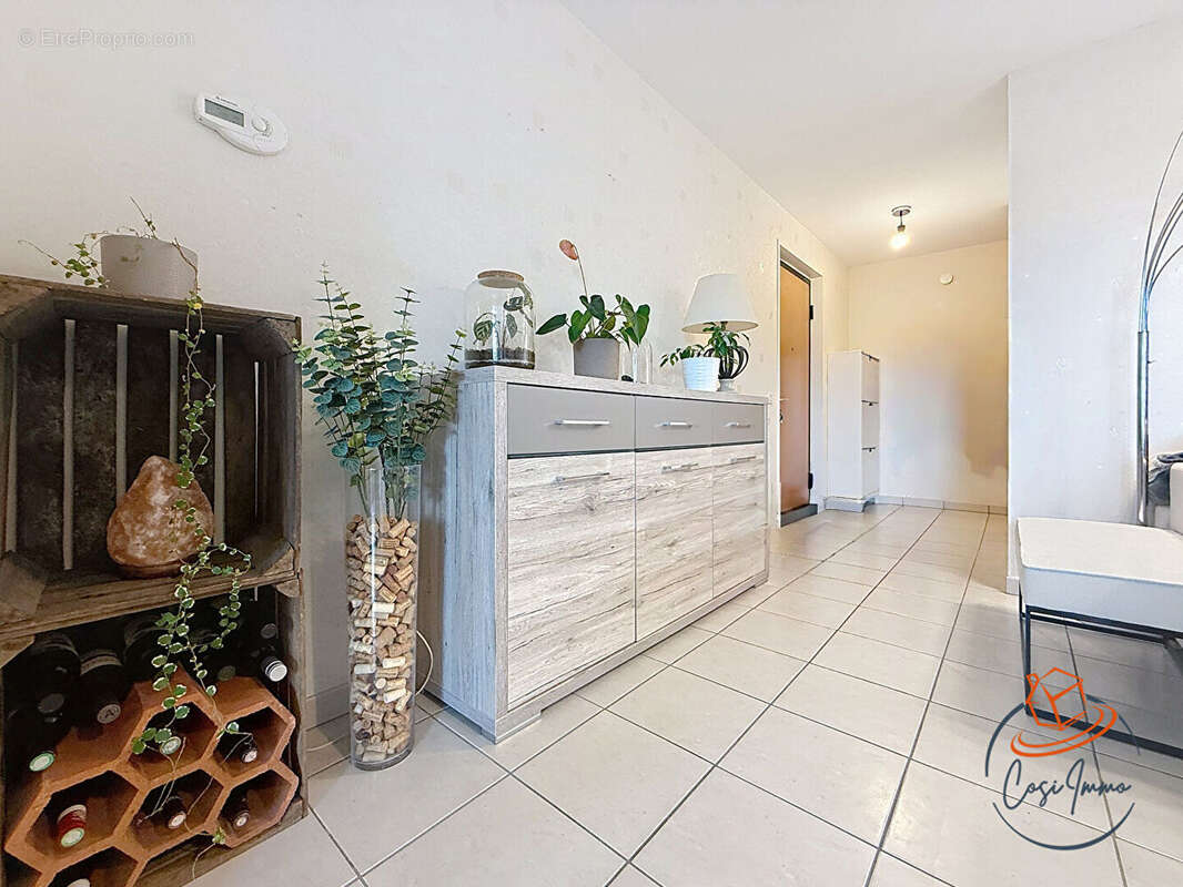 Appartement à SERGY