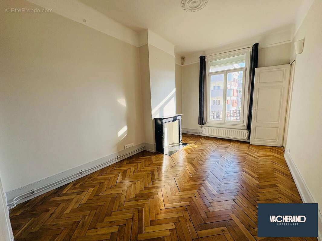 Appartement à LA MADELEINE