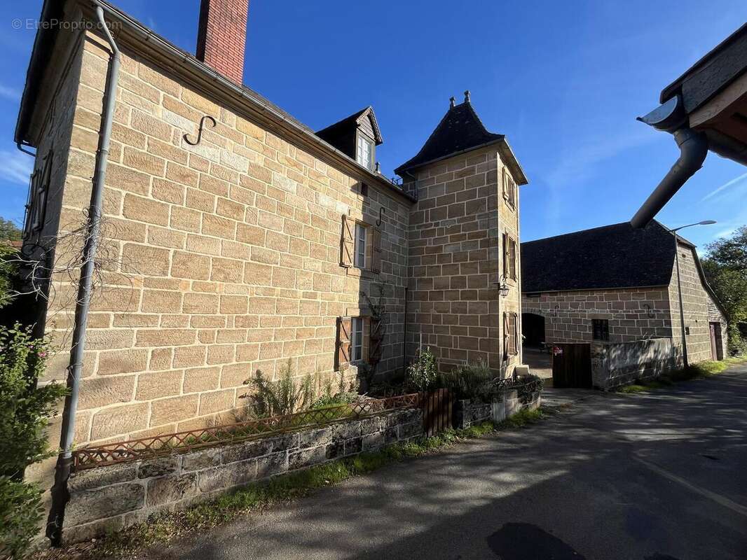 Façade avant - Maison à LACAPELLE-MARIVAL