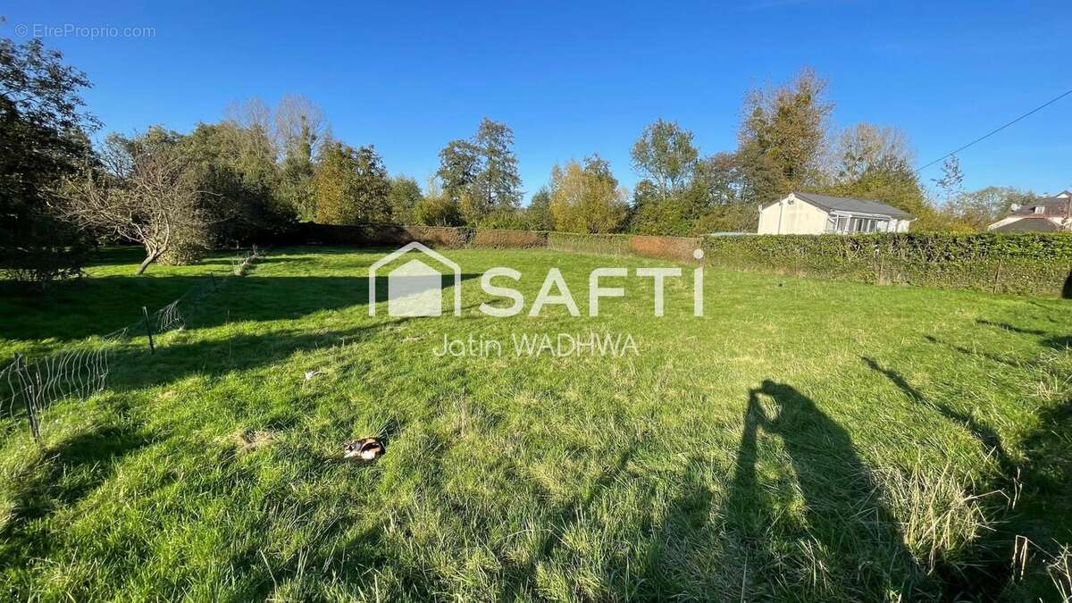 Photo 4 - Terrain à RENNEVILLE