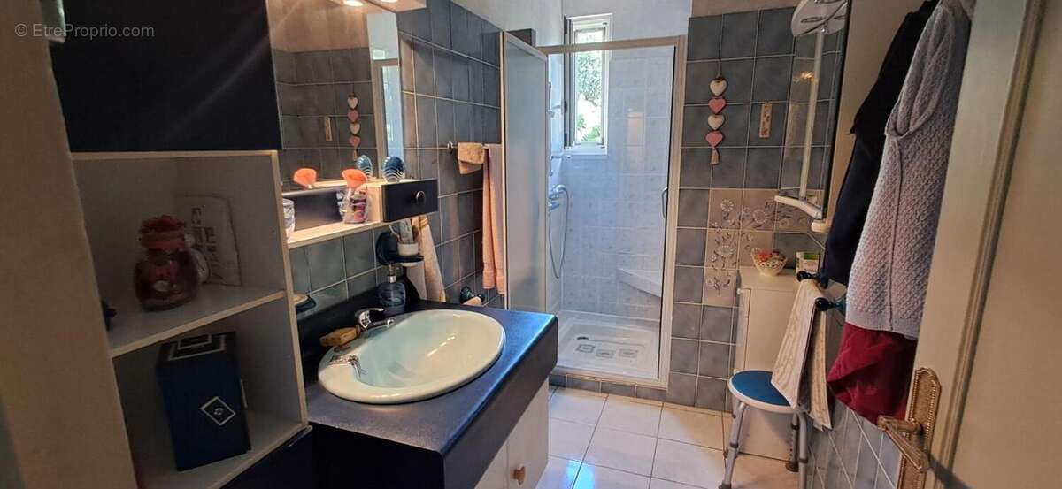 Maison LAVAL très bon secteur (hilard) 4 pièce(s) / 2chs +1 / 83 m2 - photo 7