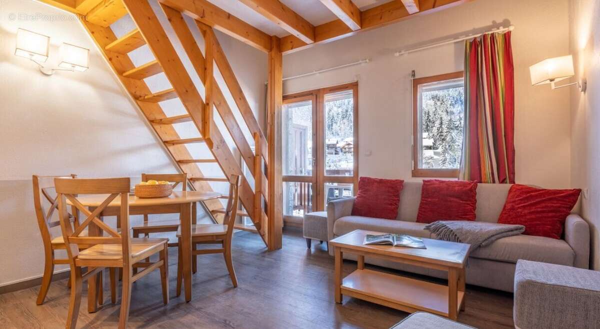 Appartement à LES ALLUES