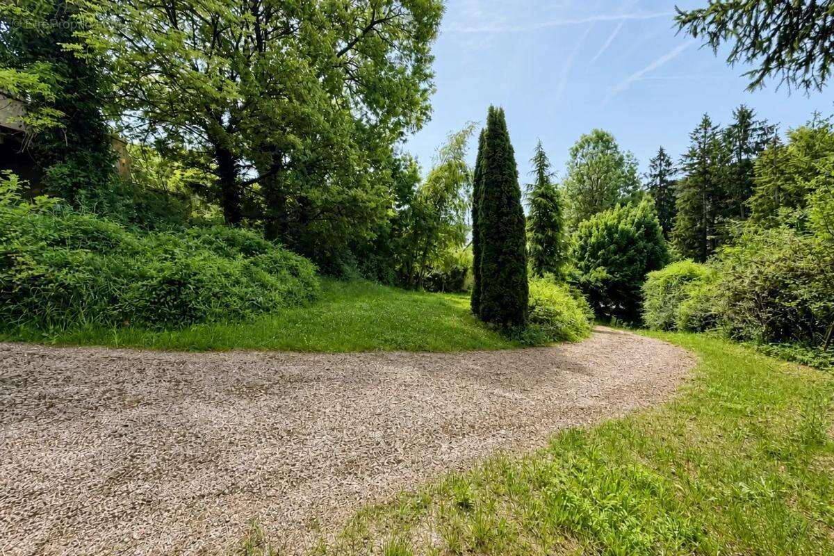 Maison de 7 pièces de 147 m² à Montgobert - photo 3
