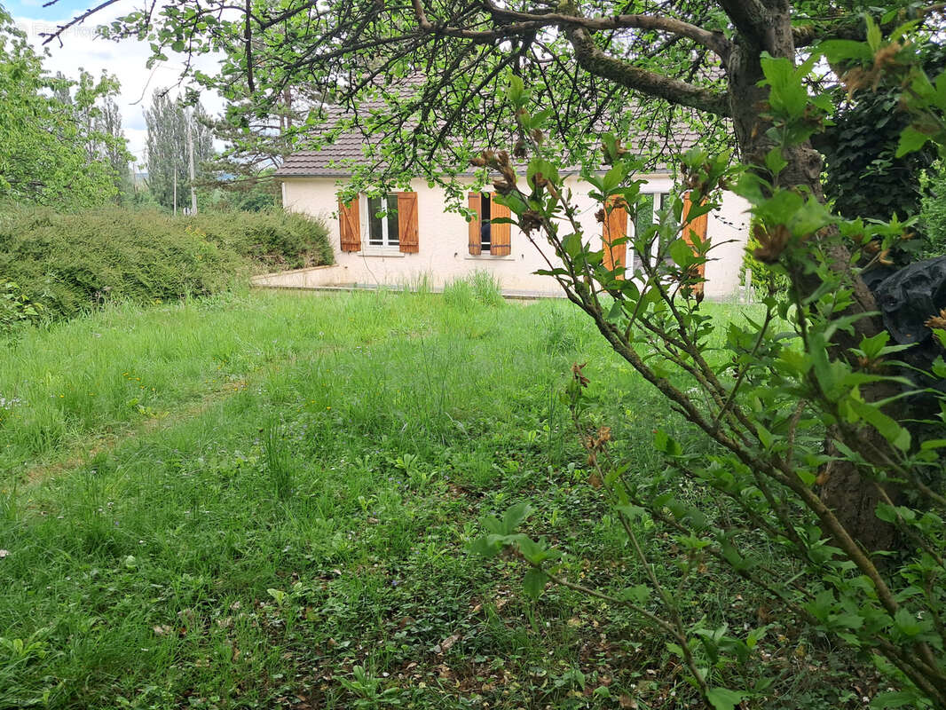 Maison à NESLES-LA-VALLEE