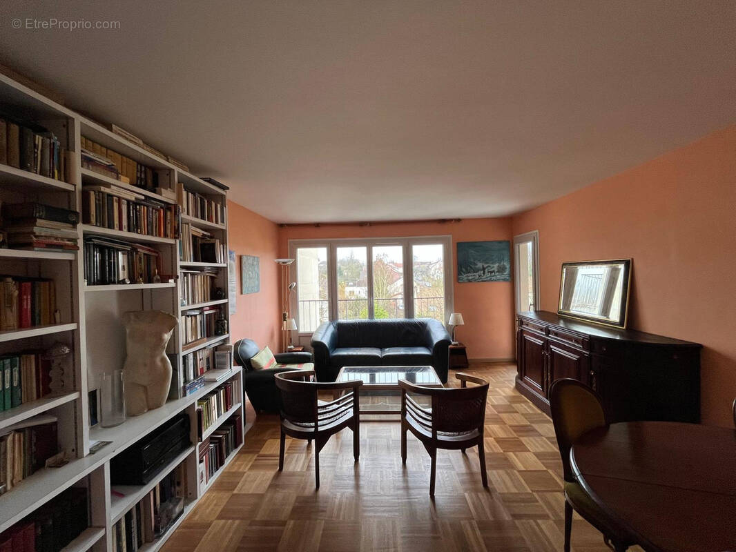 Appartement à BURES-SUR-YVETTE