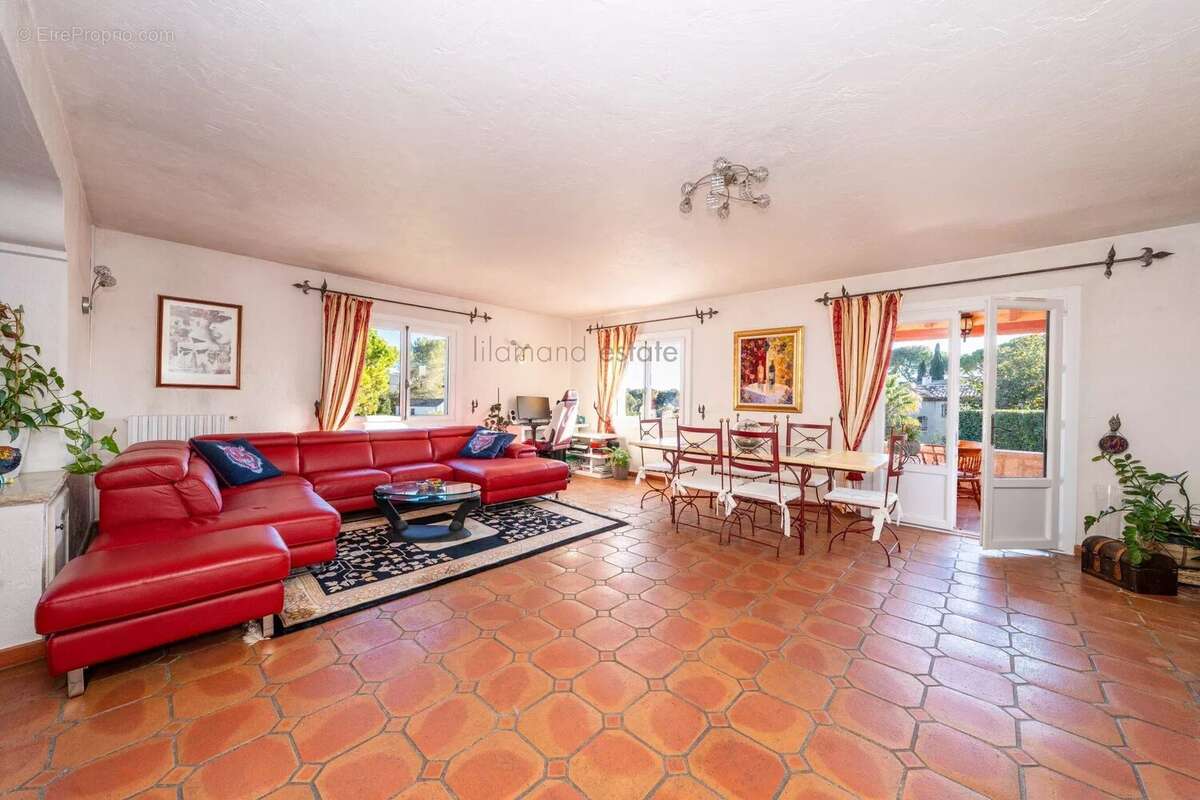 Maison à ANTIBES