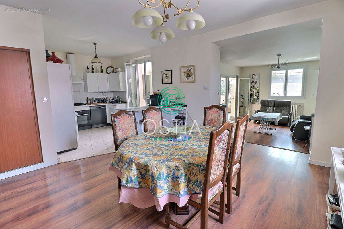 Maison à SAINT-MARTIN-LA-PLAINE