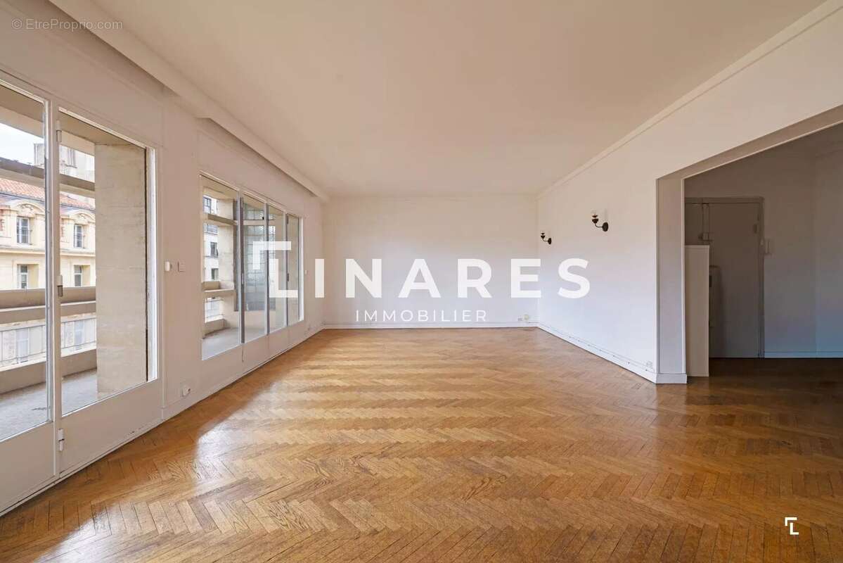 Appartement à MARSEILLE-8E