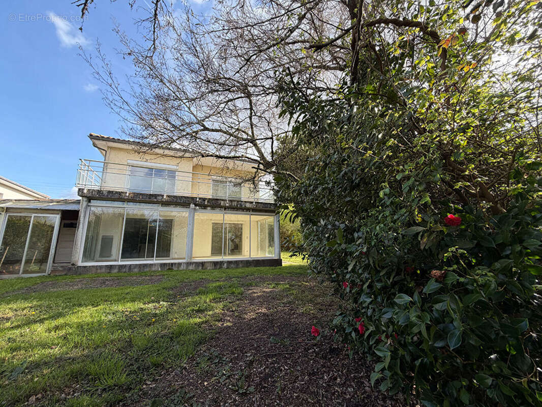 Maison à SAINT-MEDARD-EN-JALLES