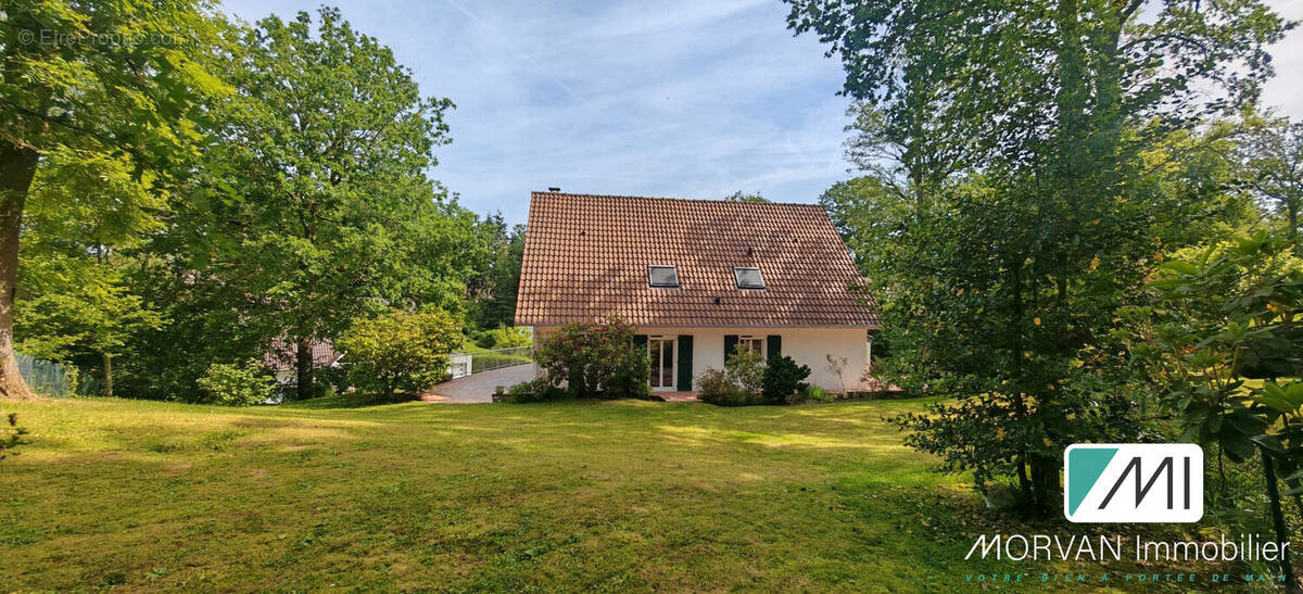 Maison à LES ESSARTS-LE-ROI