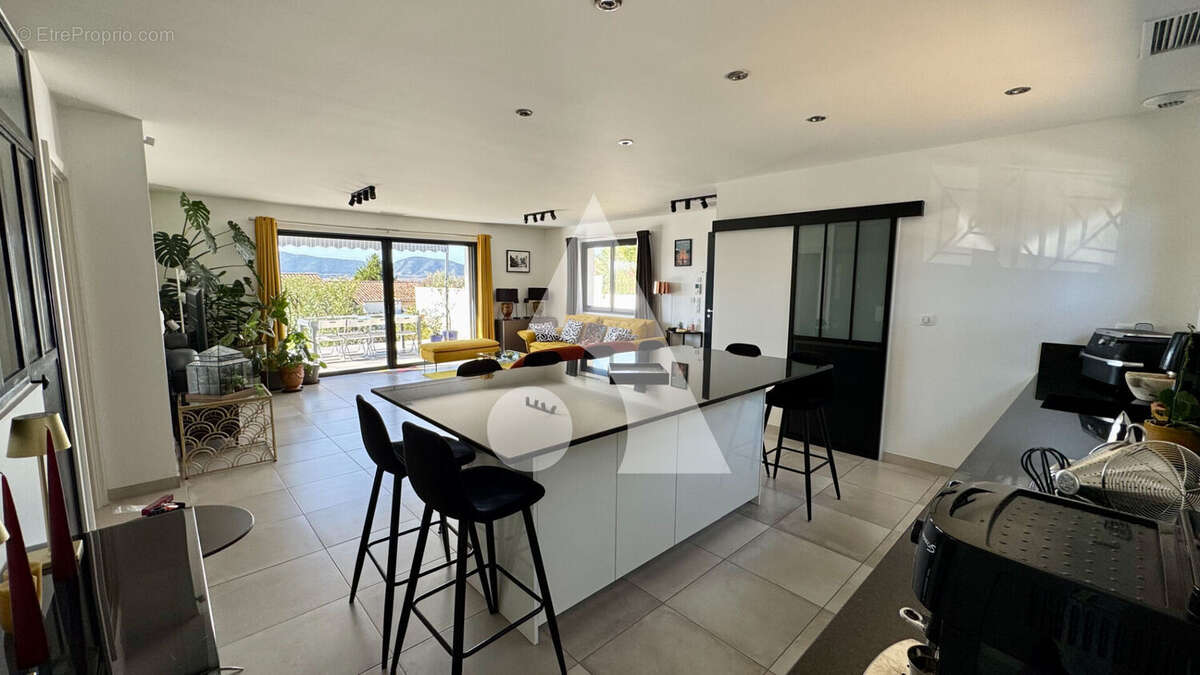 Maison à VILLELAURE