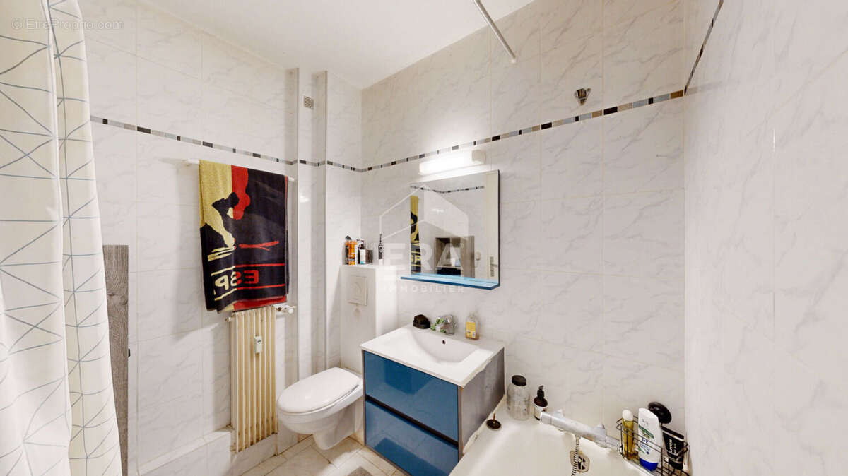 Appartement à SAINT-LAURENT-DU-VAR