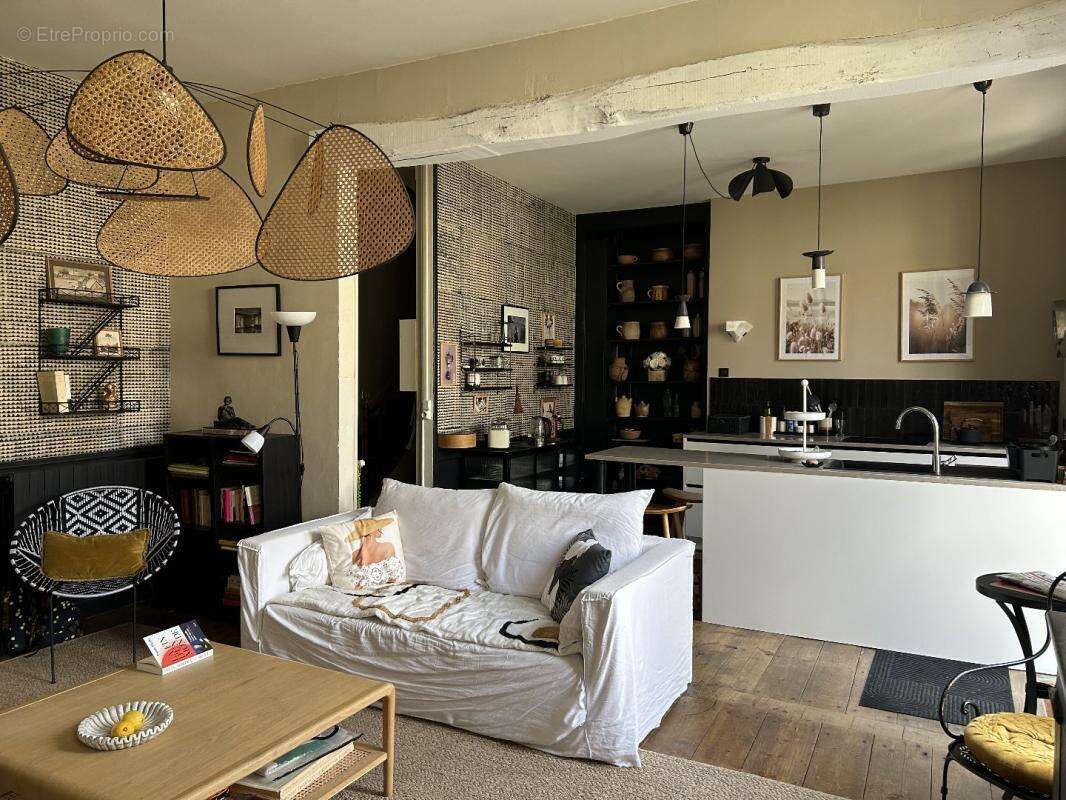 Maison à SAINT-JEAN-D'ANGELY