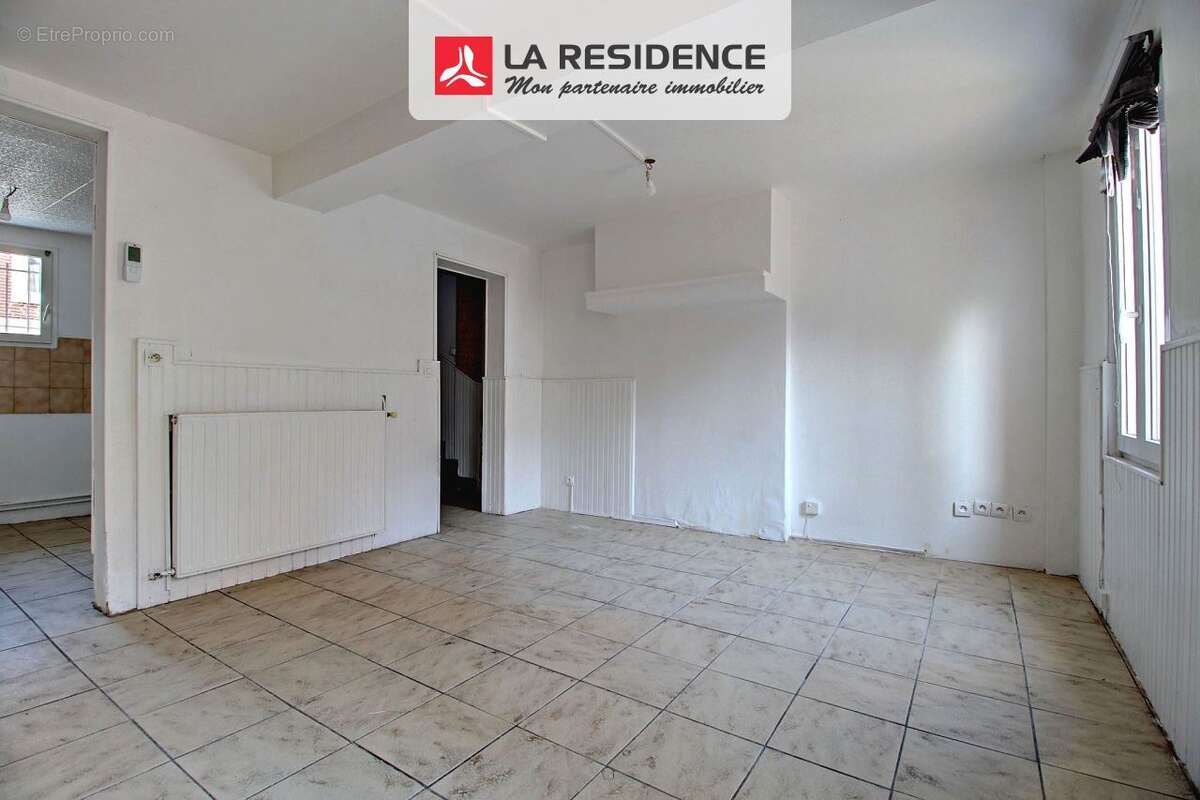 Maison 71 m² à Saint-Etienne-Du-Rouvray  - photo 2