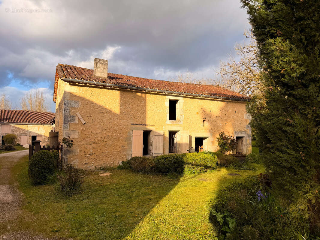 Maison à RAZAC-SUR-L'ISLE