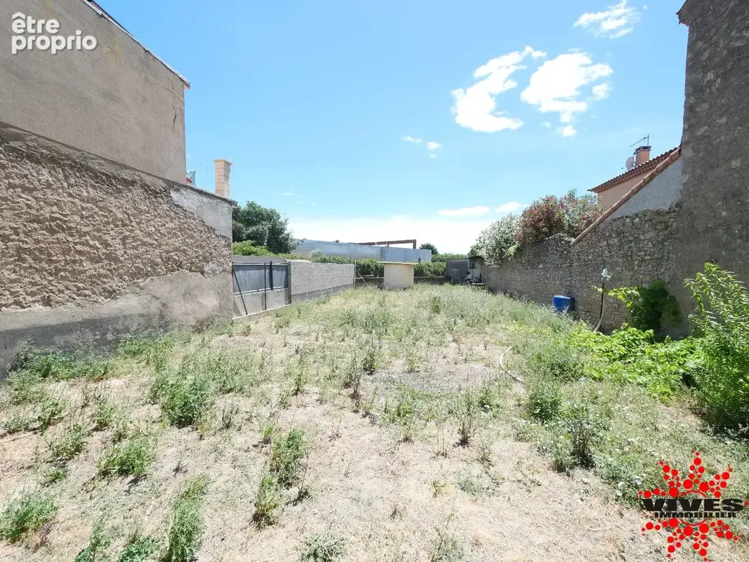 Terrain à bâtir de 375 m² viabilisé, possiblité plusieurs logements, ou commerce - photo 1