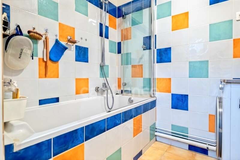 Appartement à PARIS-20E