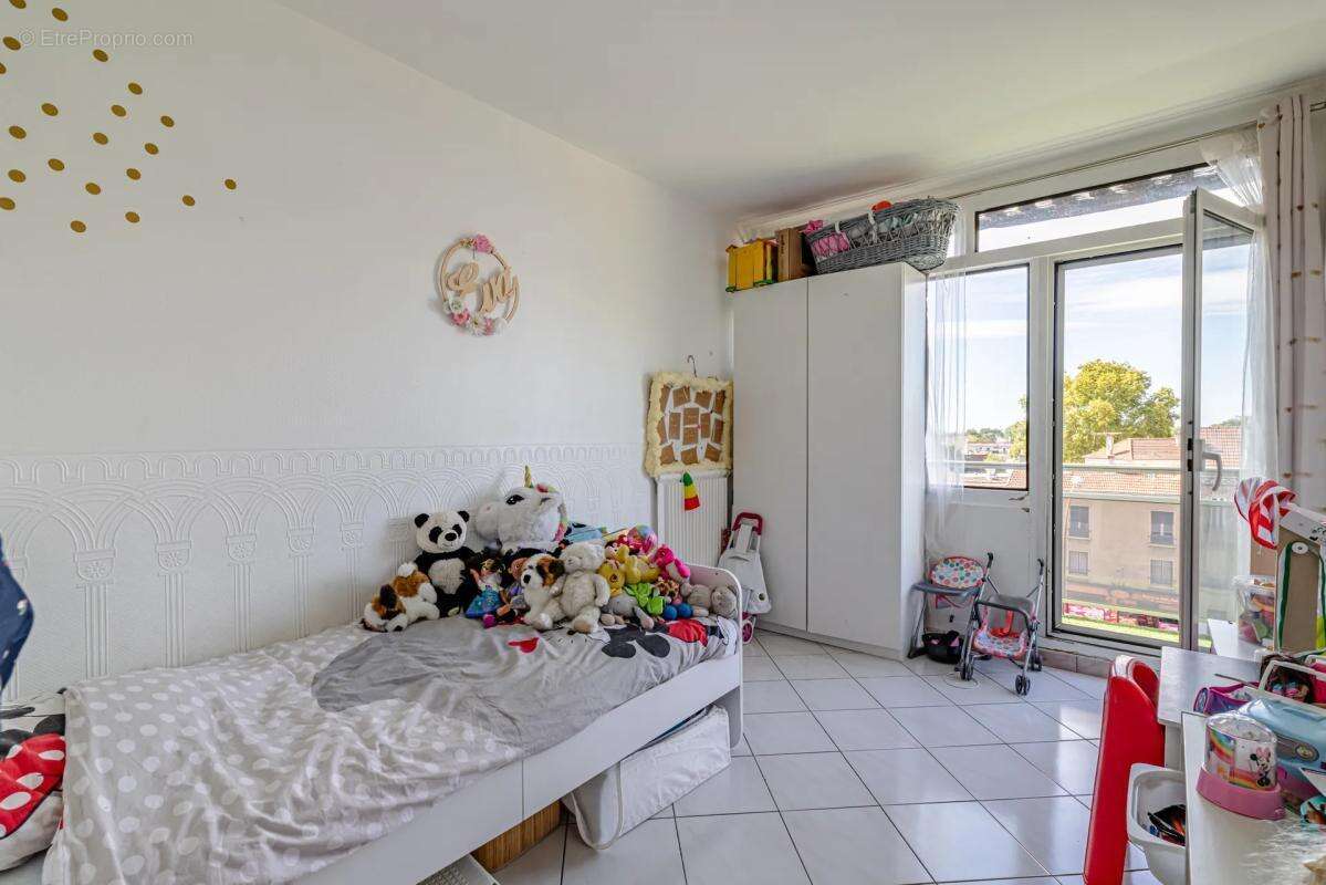 Appartement à LIVRY-GARGAN