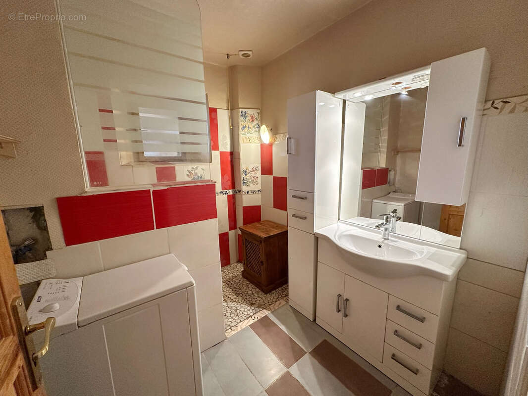 Appartement à MOUTHE