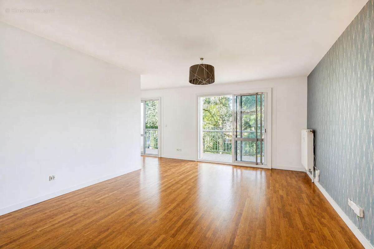 Appartement à FONTAINES-SUR-SAONE