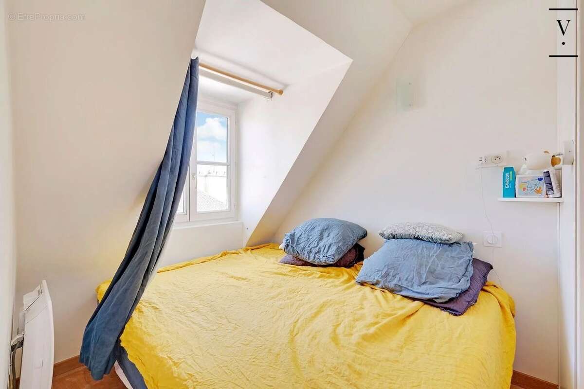 Appartement à PARIS-1E