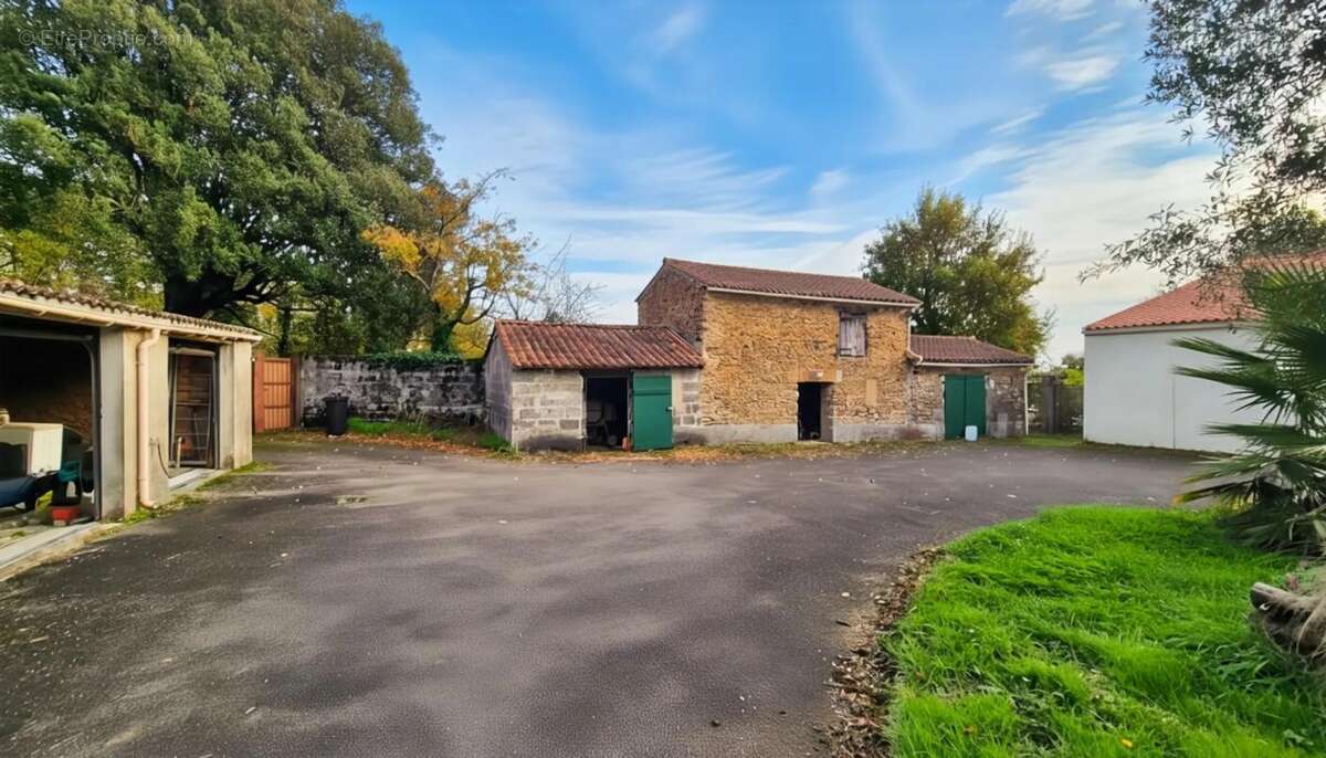 Maison à MAREUIL-SUR-LAY-DISSAIS