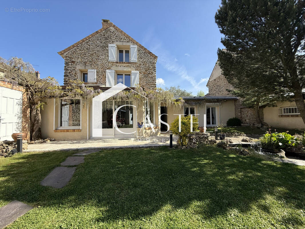 Maison à LES ALLUETS-LE-ROI