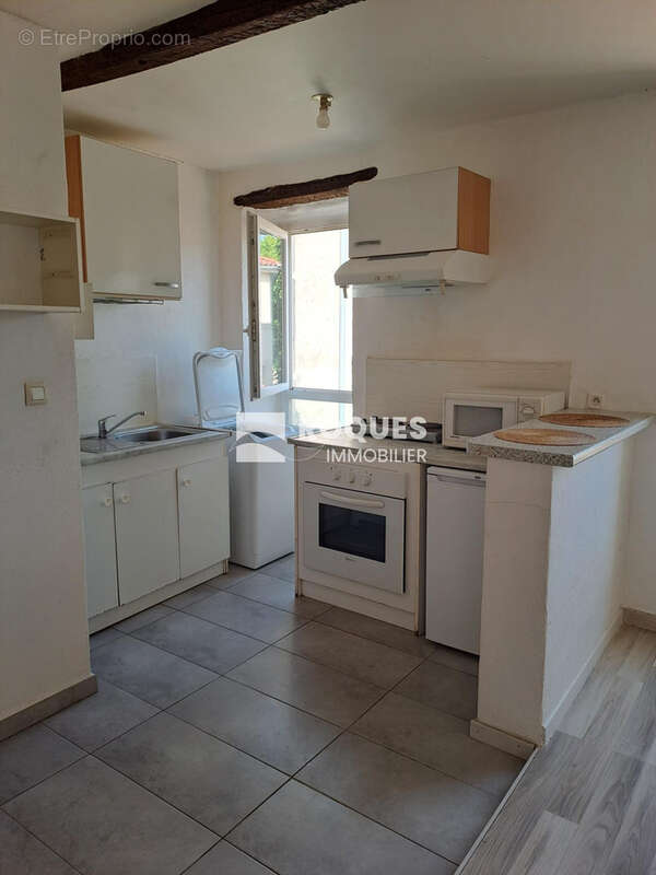 Lodève centre, appartement meublé de type 2 ! - photo 4