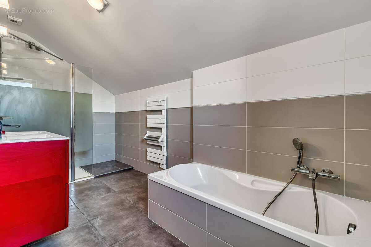 Maison à CHINDRIEUX