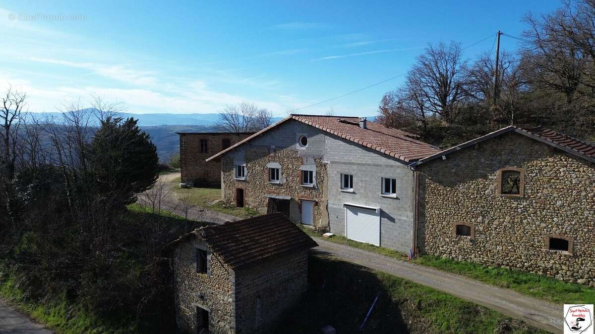 Maison 180 m² à Saint-Vallier  - photo 3