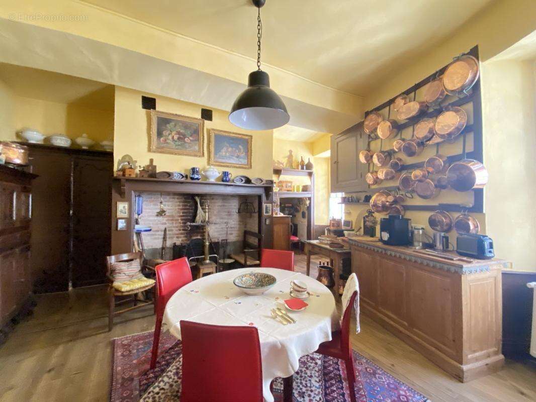 Maison à BEAULIEU-SUR-DORDOGNE