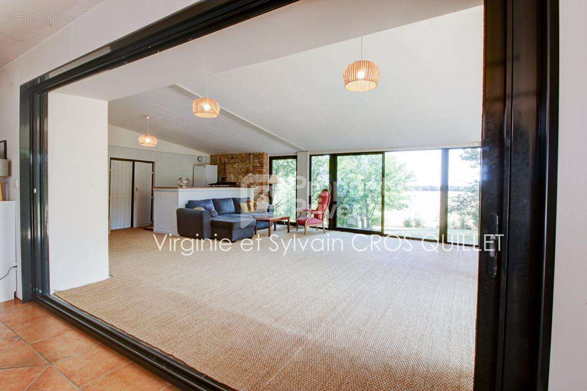 Maison de caractère secteur Lavaur 255 m2 + annexes sur grande parcelle - photo 5