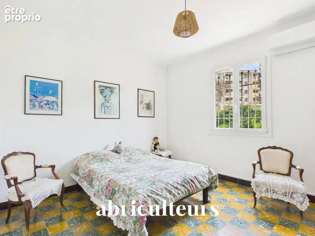 Charmante maison de plain-pied - Jardin de 522 m² - en vente à Cannes La Bocca (06150) - photo 10