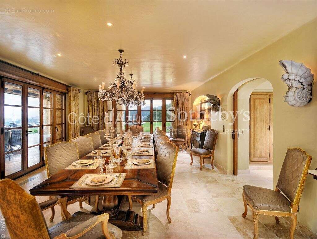 Maison à LES ADRETS-DE-L'ESTEREL