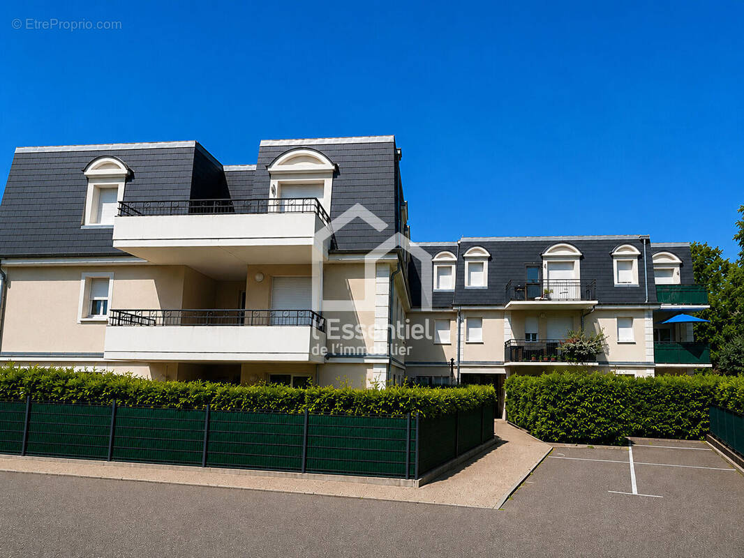 Appartement à VERNEUIL-SUR-SEINE