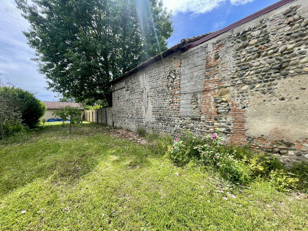 Maison à VIC-EN-BIGORRE