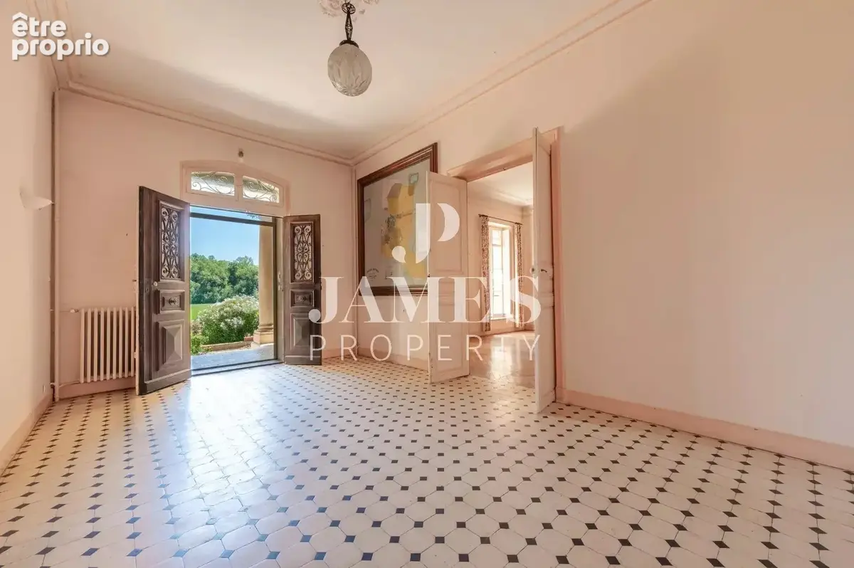 Maison 16 pièces 510 m² à vendre à Istres (13800) - photo 4